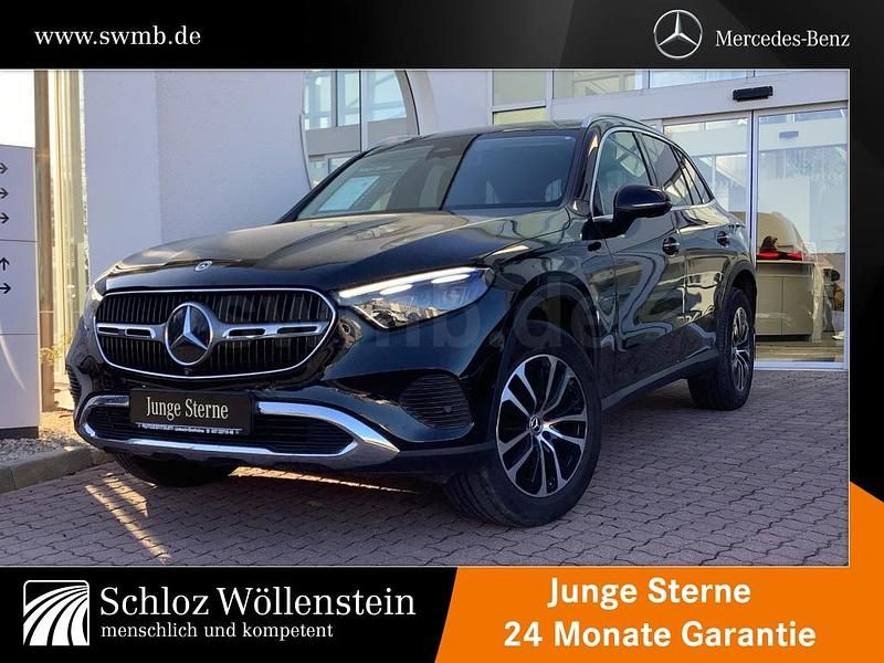Schwarz Gebraucht 2023 Mercedes GLC220 Avantgarde SUV | 44.870 € (Guter Preis) - Bild 1/4