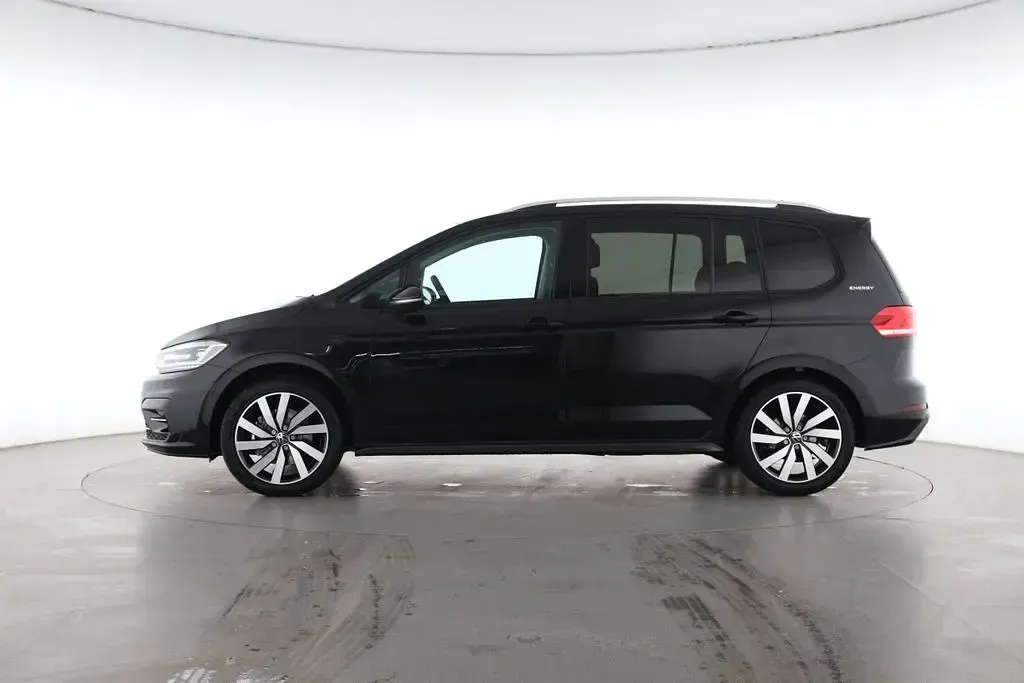 Neu VW Touran R-line 150 PS (110 kW) 2026 Grenadillschwarz Van / Kleinbus