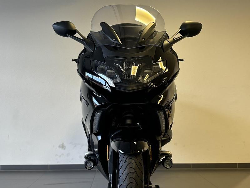 Gebraucht BMW 1600 160 PS (117 kW) 2023 Schwarz