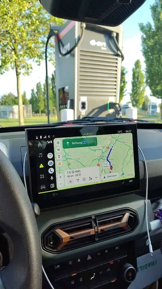 Gebraucht Dacia Spring Extreme 47 kW (65 PS) 2025 Grün Kleinwagen