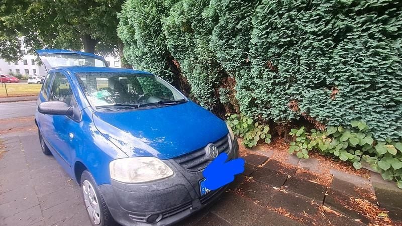 Blau Gebraucht 2009 VW Fox Kleinwagen | 1.190 € (Guter Preis) - Bild 1/4