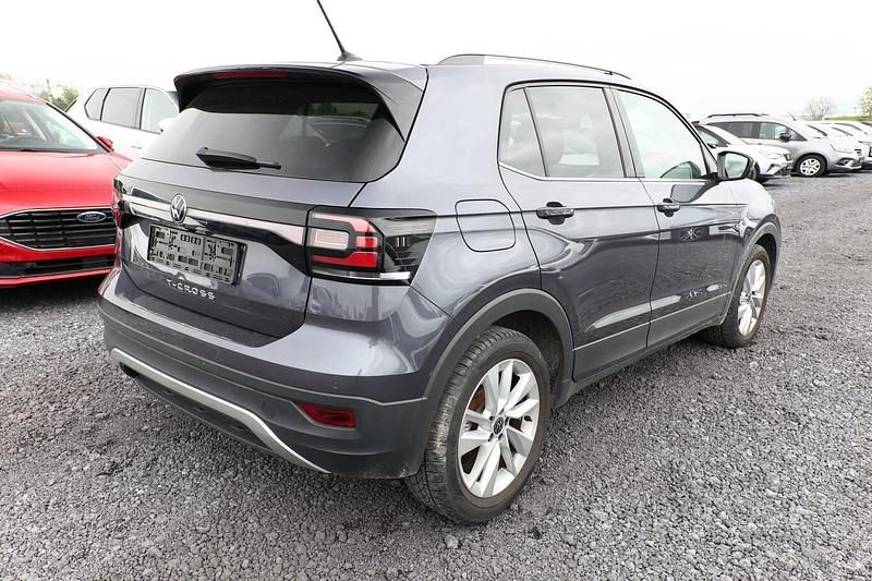 Gebraucht VW T-Cross Style 110 PS (80 kW) 2023 Rauchgrau metallic SUV