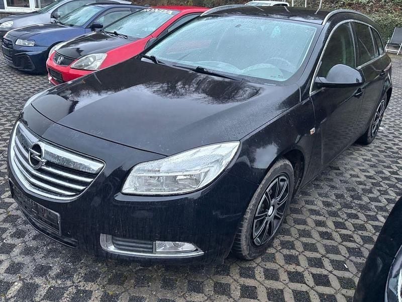 Schwarz Gebraucht 2010 Opel Insignia Sport Kombi | 2.490 € (Guter Preis) - Bild 1/4