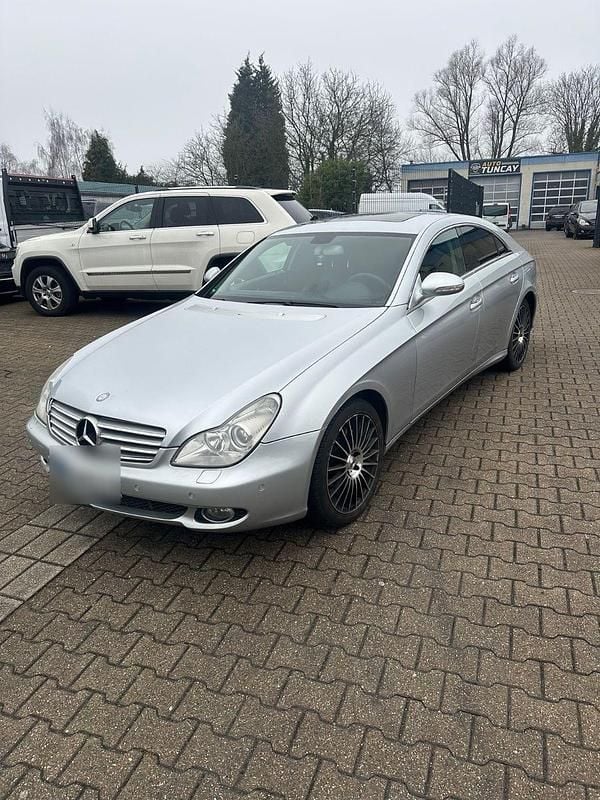 Grau Gebraucht 2005 Mercedes CLS350 Coupé | 3.999 € (Superpreis) - Bild 1/4
