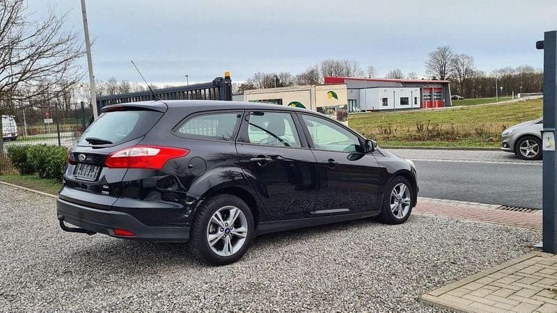 Gebraucht Ford Focus SYNC Edition 125 PS (91 kW) 2013 Schwarz Kombi