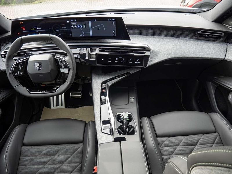 Gebraucht Peugeot e-3008 GT 156 kW (213 PS) 2024 Weiss SUV