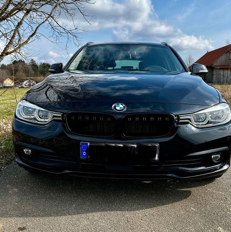 Gebraucht BMW 320 Advantage 190 PS (139 kW) 2019 Schwarz Kombi