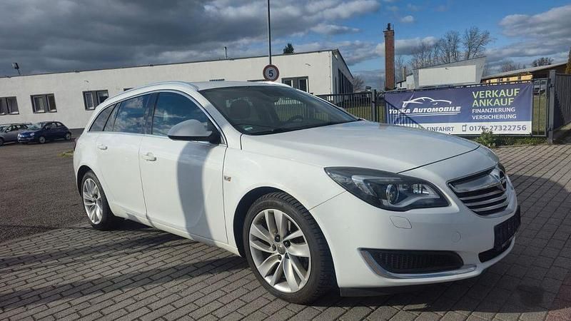 Gebraucht Opel Insignia 163 PS (119 kW) 2014 Weiß Kombi