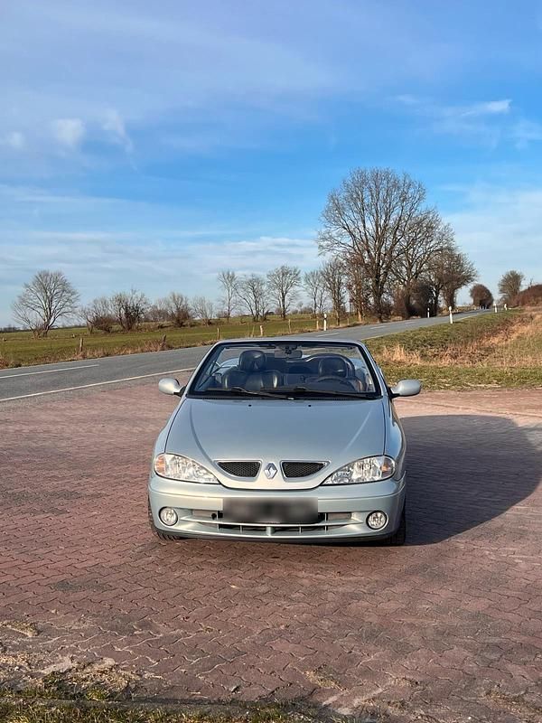 Gebraucht Renault Mégane Cabriolet 107 PS (78 kW) 2001 Silber Cabrio