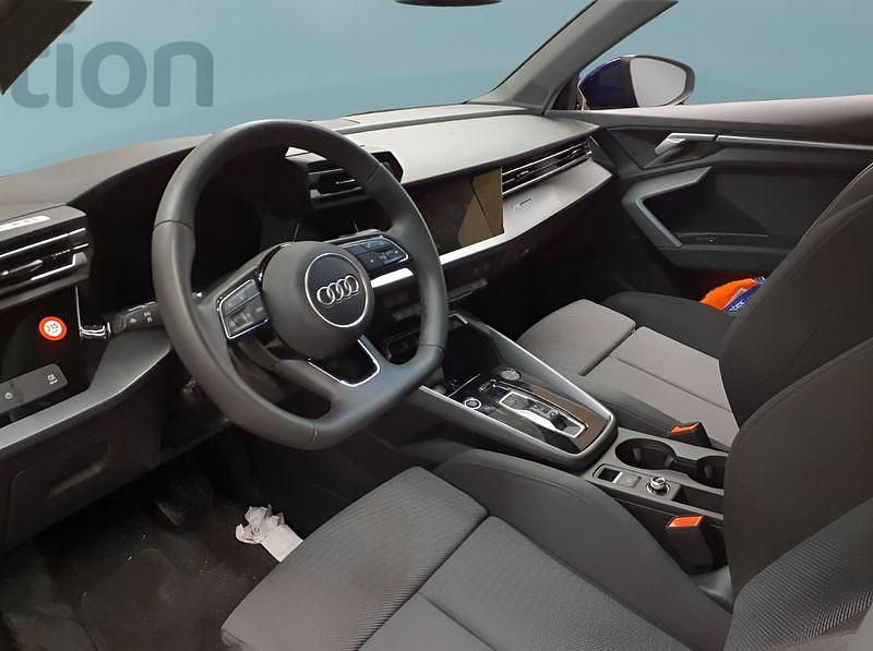 Gebraucht Audi A3 116 PS (85 kW) 2025 Blau Limousine