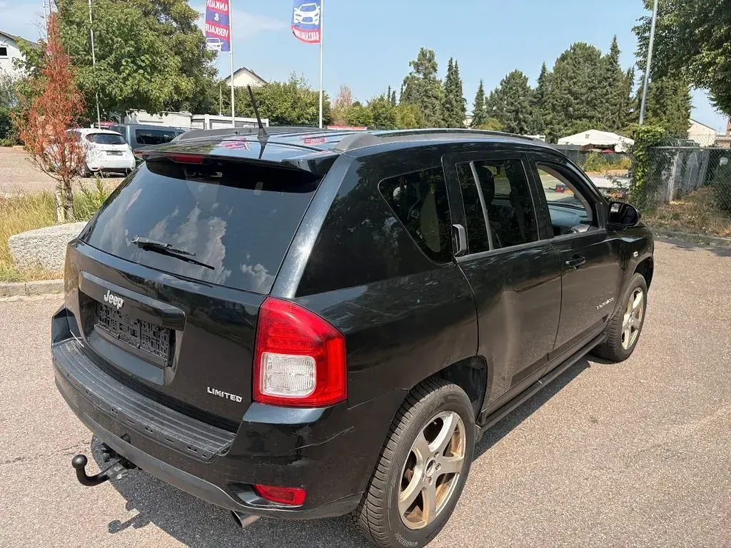 Gebraucht Jeep Compass Limited 170 PS (125 kW) 2013 Schwarz SUV