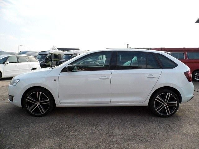 Gebraucht Skoda Rapid Style 86 PS (63 kW) 2015 Weiß Kleinwagen