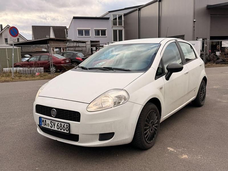 Gebraucht Fiat Punto 77 PS (56 kW) 2008 Weiß Kleinwagen
