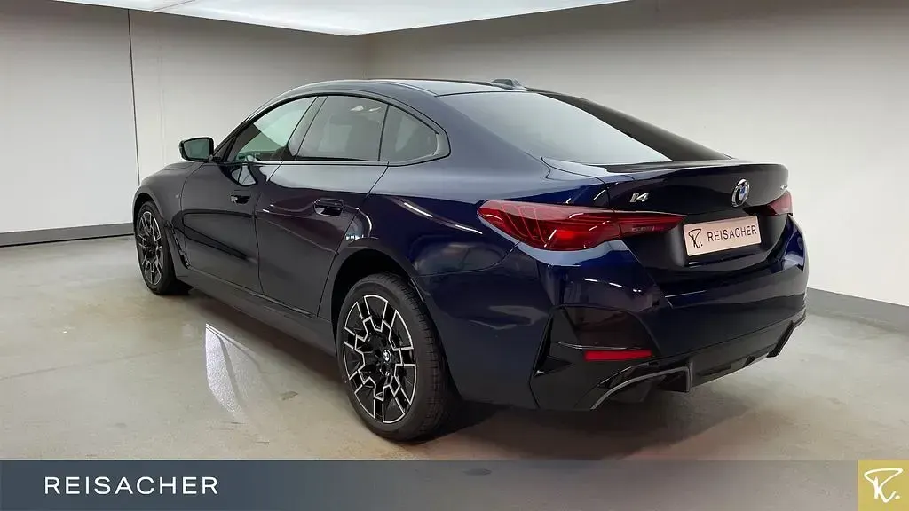 Neu BMW i4 Sport Line 250 kW (340 PS) 2026 Blau Limousine