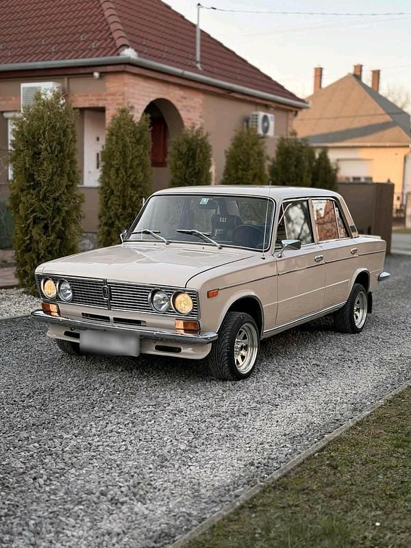 Second-hand Lada 2106 75 CP (55 kW) 1994 Andere farben Berlinǎ