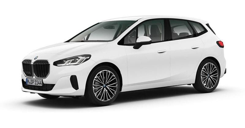 Weiß Gebraucht 2025 BMW 220 Active Tourer Luxury Line Van / Kleinbus | 31.723 € (Guter Preis) - Bild 1/4
