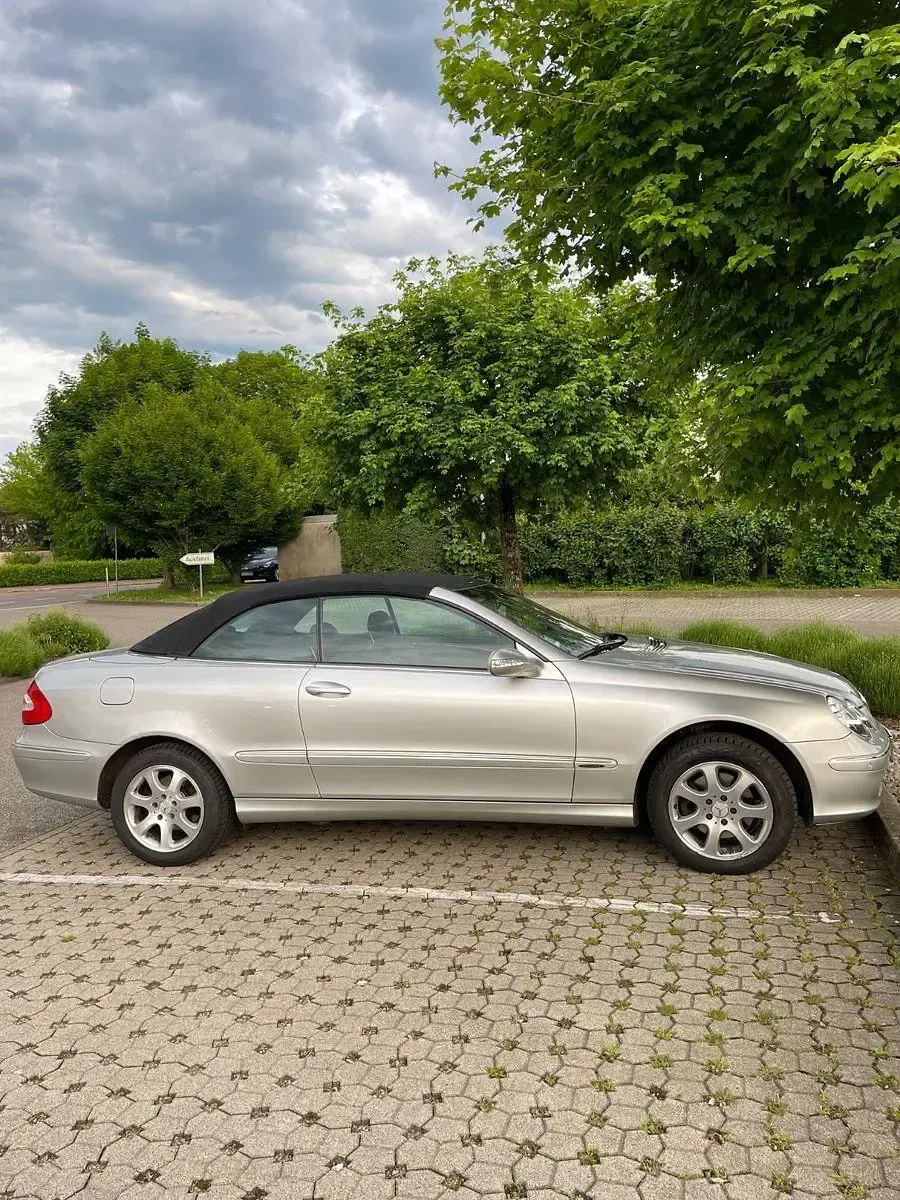 Gebraucht Mercedes CLK240 Elegance 170 PS (125 kW) 2003 Silber Cabrio