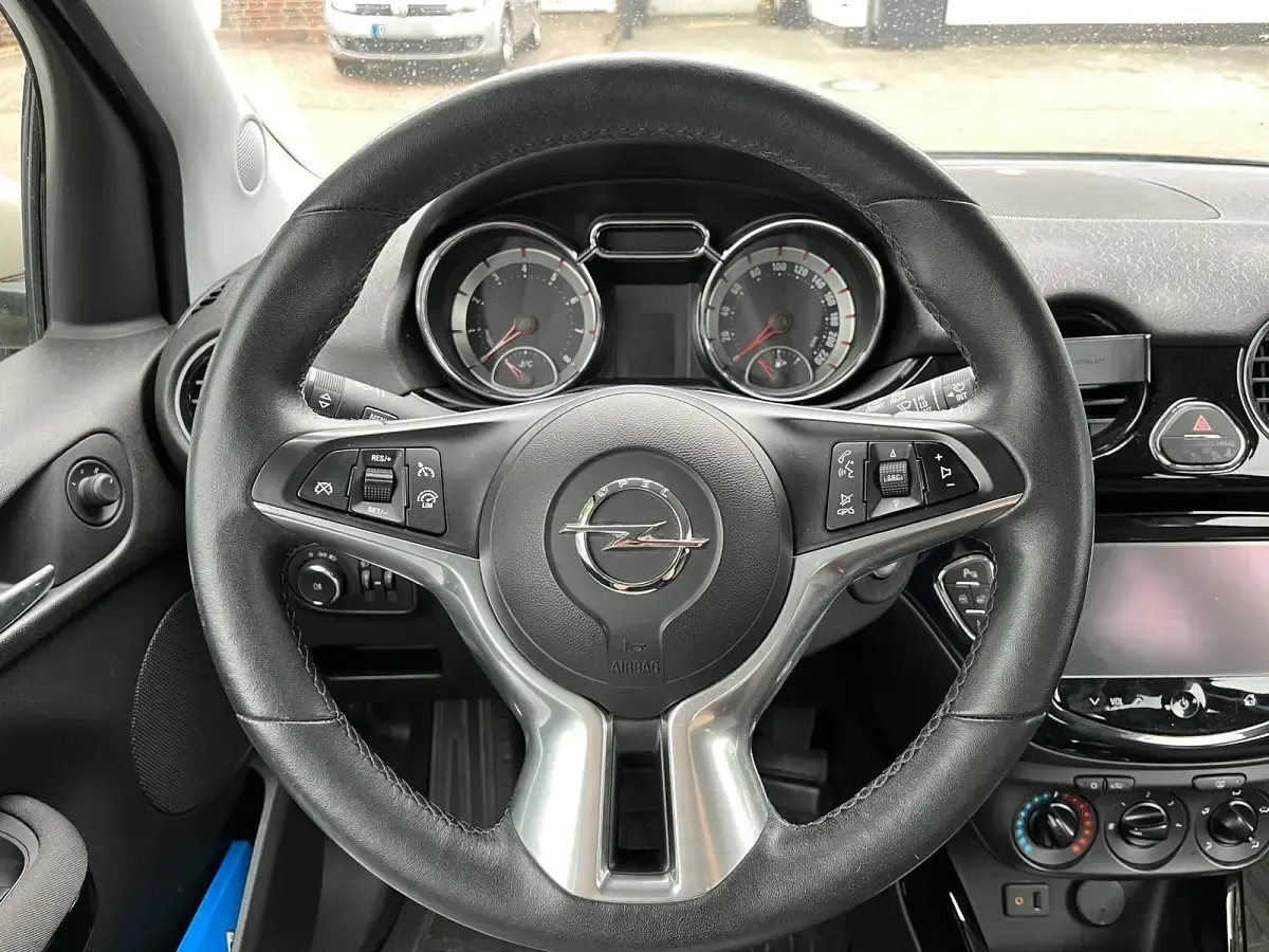 Gebraucht Opel Adam 69 PS (50 kW) 2015 Schwarz Kleinwagen