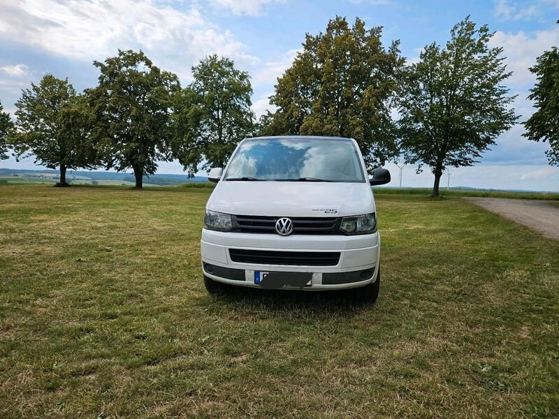 Weiß Gebraucht 2011 VW T5 Van | 13.000 € (Guter Preis) - Bild 1/4