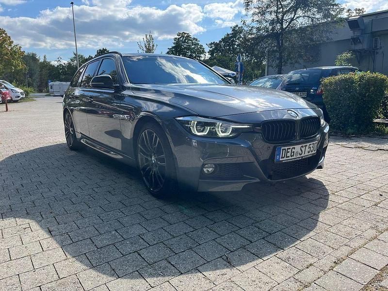 Grau Gebraucht 2018 BMW 330 M Sport Kombi | 19.500 € (Guter Preis) - Bild 1/4