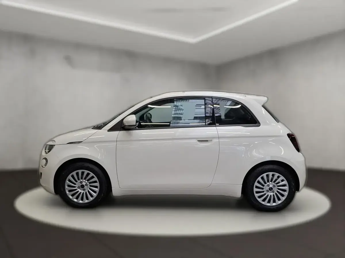 Gebraucht Fiat 500e 69 kW (95 PS) 2022 Weiß
