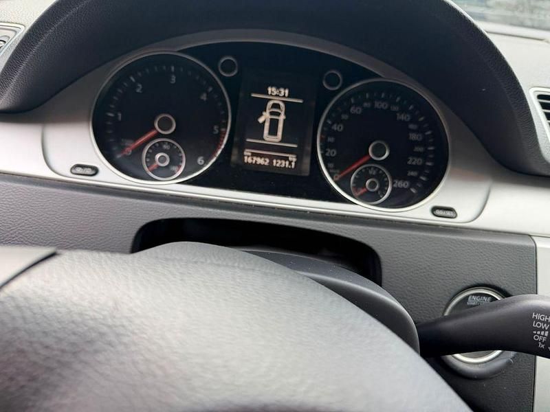 Gebraucht VW Passat 140 PS (102 kW) 2014 Grau Kombi