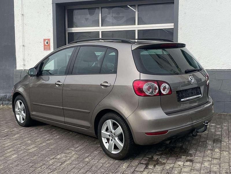 Gebraucht VW Golf Plus Cross Comfortline 160 PS (117 kW) 2011 Braun Van / Kleinbus