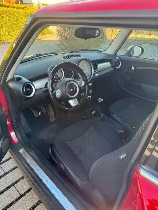 Gebraucht Mini ONE 95 PS (69 kW) 2009 Rot Kleinwagen