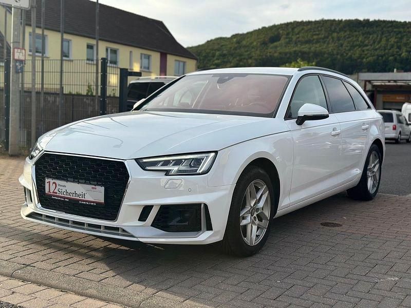 Weiß Gebraucht 2017 Audi A4 Ambiente Kombi | 23.500 € (Etwas zu teuer) - Bild 1/4