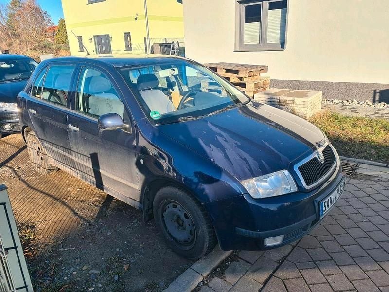 Blau Gebraucht 2001 Skoda Fabia Kleinwagen | 1.200 € (Fairer Preis) - Bild 1/3