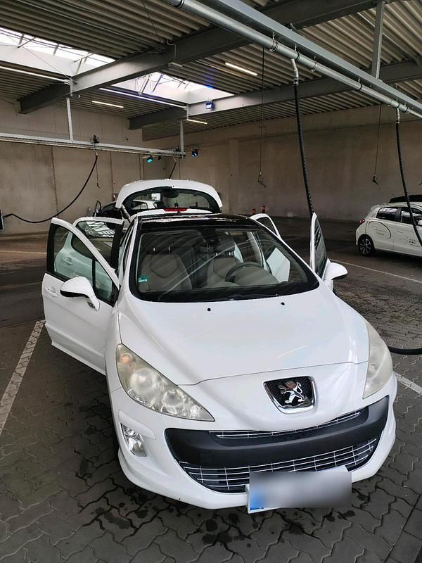 Weiß Gebraucht 2008 Peugeot 308 Sport Kleinwagen | 3.800 € (Fairer Preis) - Bild 1/4