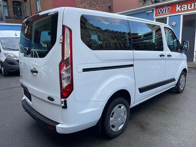 Gebraucht Ford Transit Custom 105 PS (77 kW) 2021 Weiß Van / Kleinbus