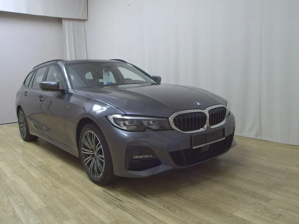 Gebraucht BMW 330e M Sport 252 PS (185 kW) 2021 Grau Kombi