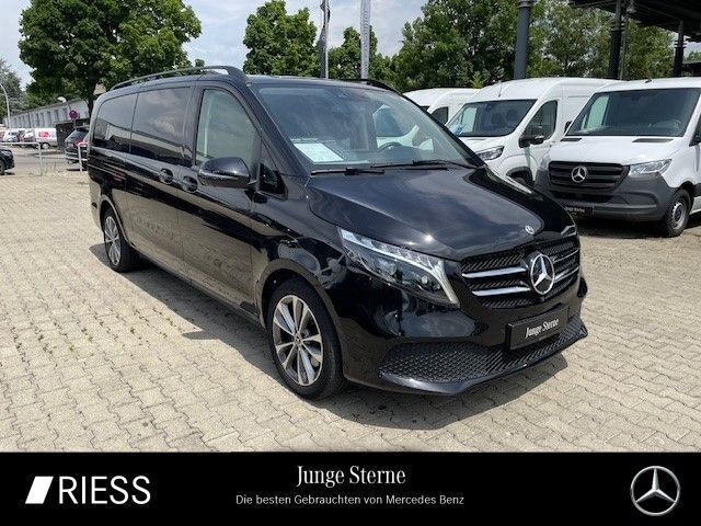 Obsidianschwarz metallic Gebraucht 2023 Mercedes V300 Avantgarde Van / Kleinbus | 58.870 € (Guter Preis) - Bild 1/4