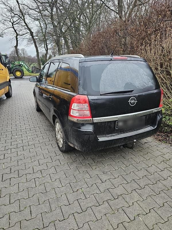 Gebraucht Opel Zafira 115 PS (84 kW) 2012 Schwarz Van / Kleinbus