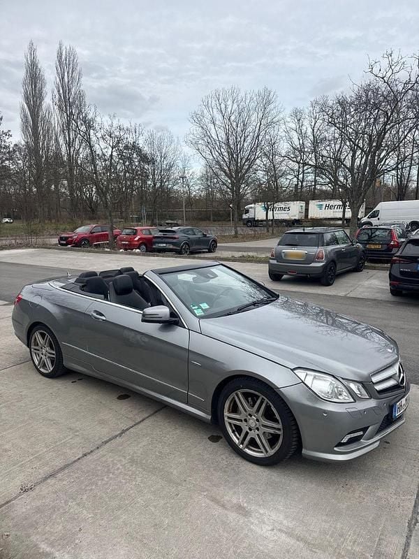 Gebraucht Mercedes E250 Edition 204 PS (150 kW) 2010 Grau Cabrio