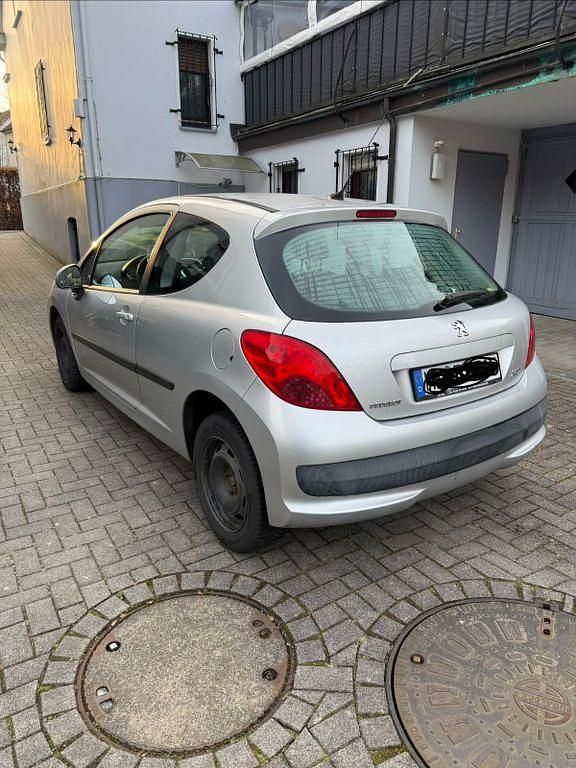 Gebraucht Peugeot 207 Urban Move 95 PS (69 kW) 2009 Grau Limousine