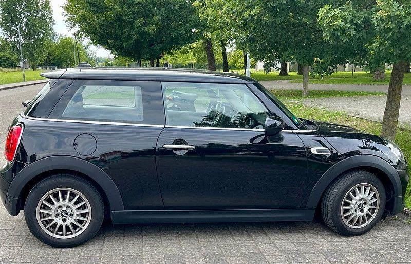Gebraucht Mini ONE 102 PS (75 kW) 2021 Schwarz Kleinwagen