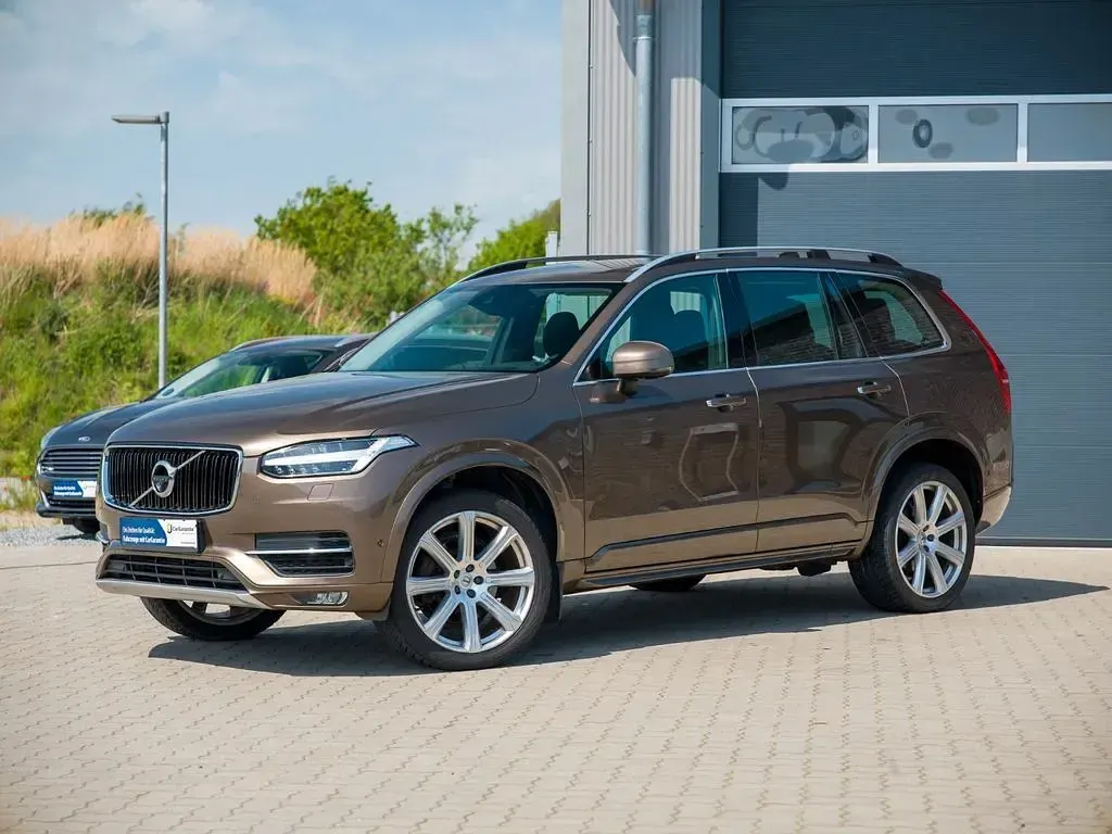 Gebraucht Volvo XC90 Momentum 320 PS (235 kW) 2017 Braun SUV