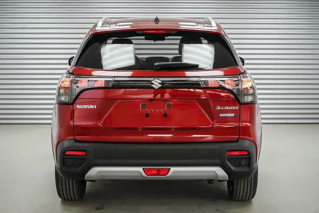 Gebraucht Suzuki SX4 S-Cross Comfort+ 129 PS (94 kW) 2024 Energetic rot metallic (zq5) SUV