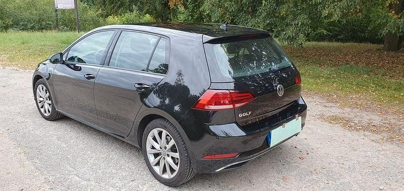 Schwarz Gebraucht 2018 VW Golf VII Limousine | 13.100 € (Guter Preis) - Bild 1/4