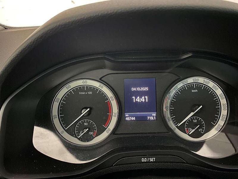 Gebraucht Skoda Karoq 150 PS (110 kW) 2018 Weiß SUV