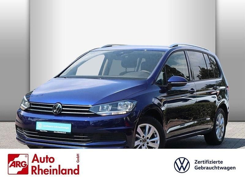 Blau Gebraucht 2024 VW Touran Comfortline Van / Kleinbus | 33.645 € (Fairer Preis) - Bild 1/4