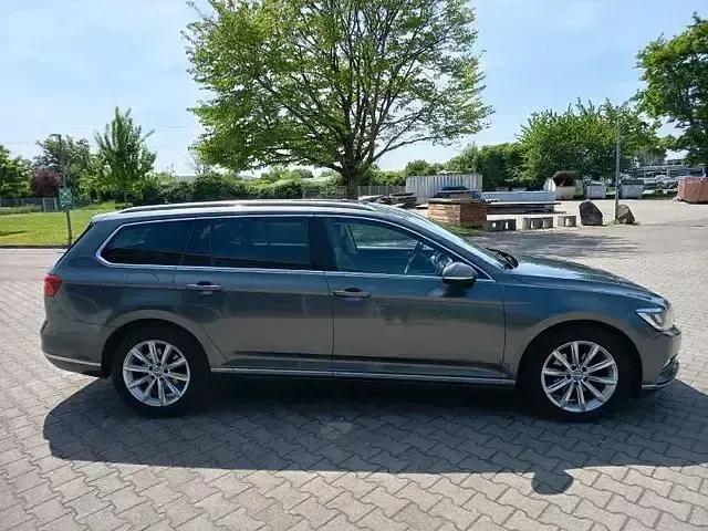 Gebraucht VW Passat Highline 150 PS (110 kW) 2015 Indiumgrau Kombi