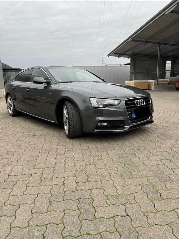 Grau Gebraucht 2015 Audi A5 Sportback Sport Kleinwagen | 16.100 € (Teuer) - Bild 1/4