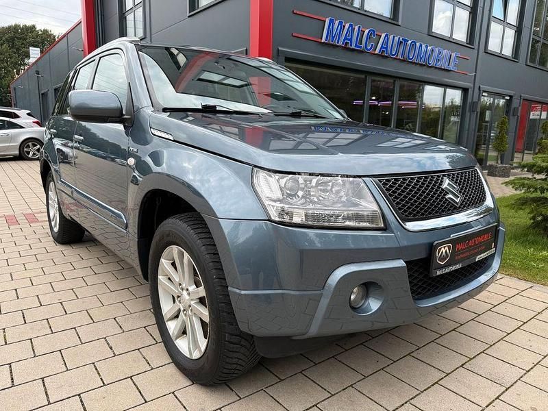 Grau Gebraucht 2009 Suzuki Grand Vitara SUV | 8.800 € - Bild 1/4