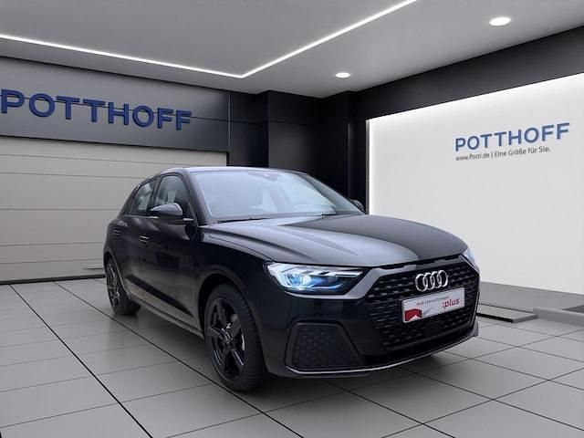 Gebraucht Audi A1 Sportback Ambiente 95 PS (69 kW) 2025 Mythosschwarz metallic Kleinwagen