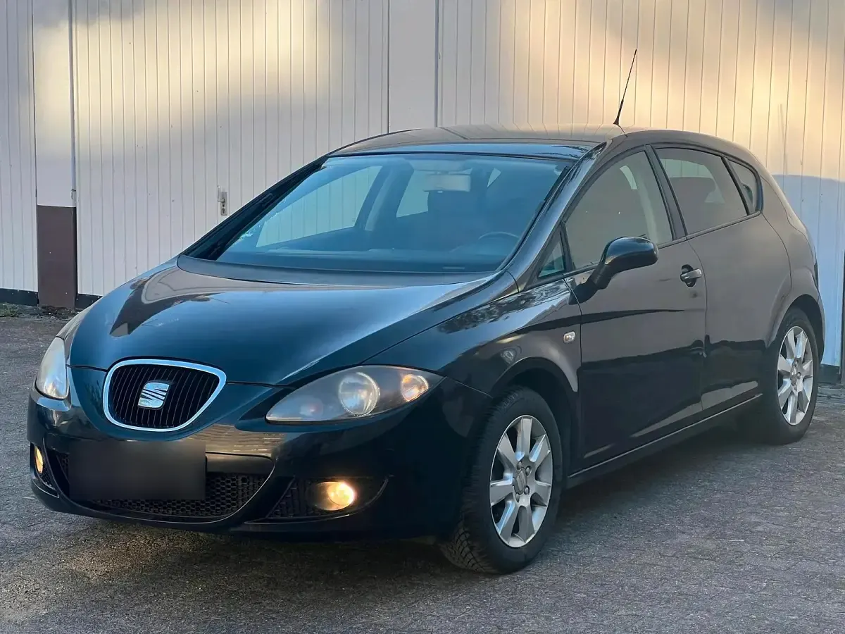 Usata Seat Leon 105 CV (77 kW) 2008 Nero Utilitaria