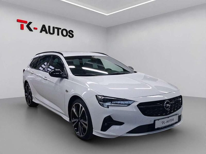 Gebraucht Opel Insignia Ultimate 174 PS (127 kW) 2022 Jade weiss/arktis weiss Kombi
