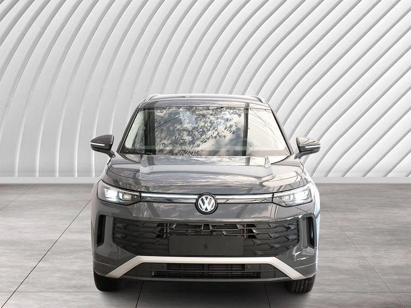 Neu VW Tayron Life 150 PS (110 kW) 2026 Grau SUV